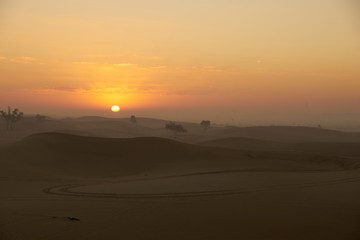Plakat Sonnenaufgang in der Wüste