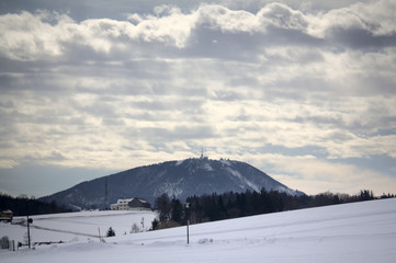 Fototapeta na wymiar winter in the mountains, austrian panorama