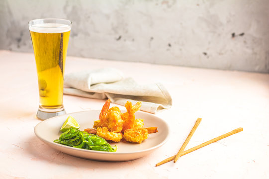 Fried Shrimps tempura with lime and hiyashi wakame