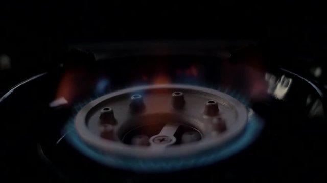 Gas stove ignites for cooking