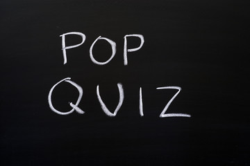 Obraz premium Pop Quiz na tablicy