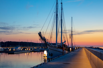 Obraz premium The marina at night