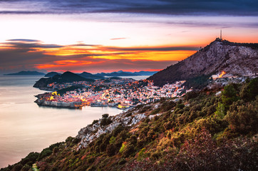 Fototapeta premium Dubrovnik Old town and Srd mountain sunset croatia