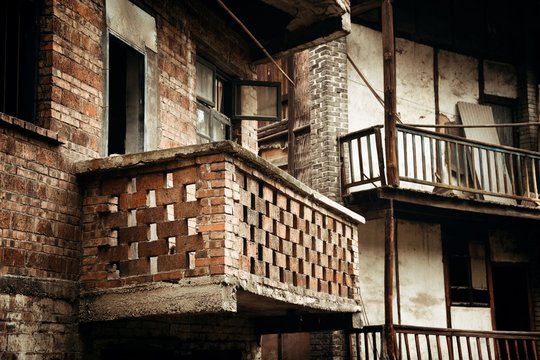 Xiahao Old street balcony