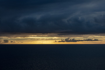 Fototapeta premium sunset over the sea