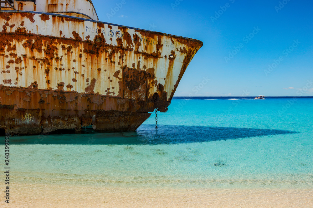 Wall mural Shipwreck Grand Turk