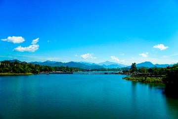 Obraz premium lake and mountains