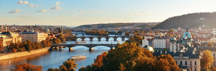 Obraz premium Prague skyline and bridge