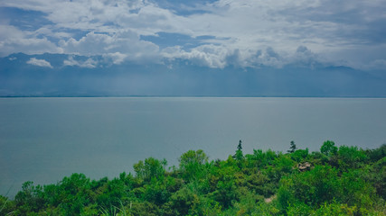 Fototapeta na wymiar Erhai Lake and mountains in Dali, Yunnan, China