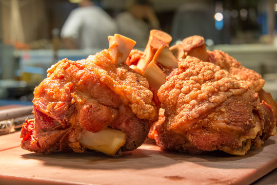  delicious cook german pork hocks background