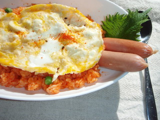 卵焼きといったら赤い飯だろうが