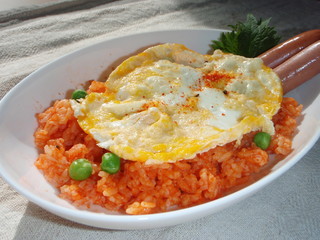 卵焼きといったら赤い飯だろうが