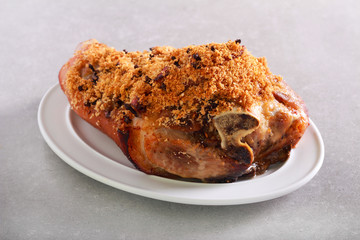 Roast  joint ham with crumble topping