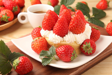 イチゴのケーキ