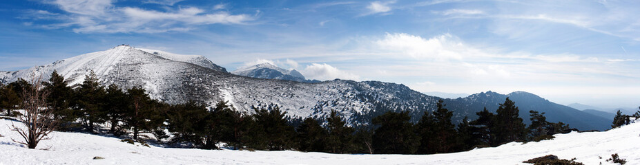 Obraz premium Nieve en la Sierra de Guadarrama, Comunidad de Madrid, España