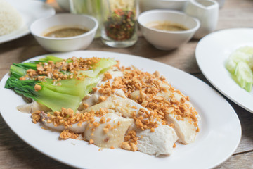 Hainanese chicken rice in Thai..