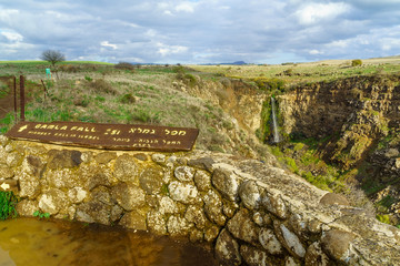 Fototapeta na wymiar Gamla waterfall in Gamla National Park