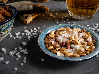 beer, dried fish, cracker, crackers, beer foam, drink beer, peanuts, snacks, chips,