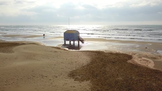 Plage des chalets &agrave; Gruissan vu par drone