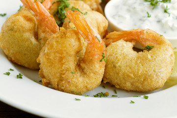 Shrimp fried in batter with Tartar sauce
