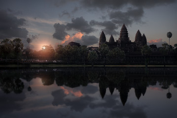 Naklejka premium Cambodia Sunrise