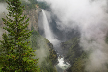 Fototapeta na wymiar Helmcken Falls with fog, Wells Gray Provincial Park, British Columbia, Canada