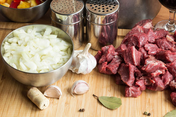beef goulash ingredients
