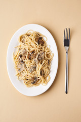 plate of pasta with champignon 