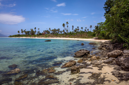 Rocky El Nido Beach with Palm Trees - Palawan, Philippines
