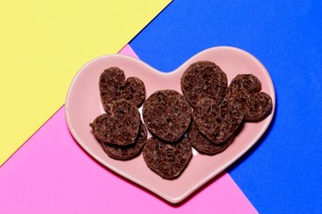 ハートの皿とハートのチョコ