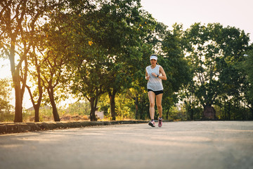 Fototapeta premium Woman running for good health