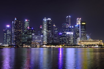 Fototapeta na wymiar シンガポール　マリーナ湾高層ビル群