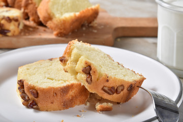 Gourmet pound cake with milk