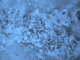 Naklejka premium Ice on the river with beautiful patterns