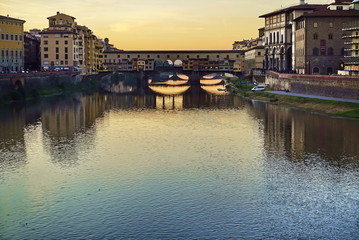 Obraz premium Ponte Vecchio at sunset, Florence, Tuscany, Italy