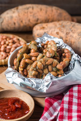 Rempeyek is deep fried cracker snack with peanut，deep-fried peanut crackers