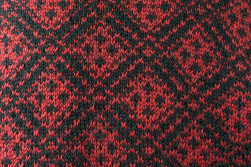 Norweger in schwarz rot