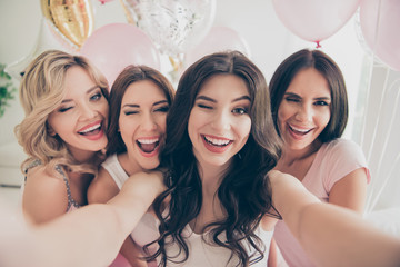 Fototapeta premium Self-portrait of nice-looking cute winsome sweet lovely tender fascinating attractive charming cheerful cheery ecstatic girlfriends having fun in light white interior decorated house indoors