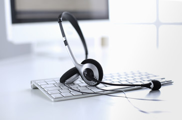Communication support, call center and customer service help de