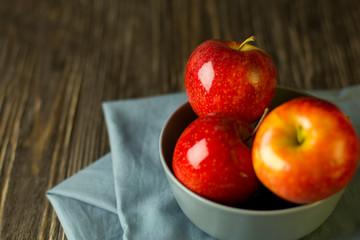 red apples on the table