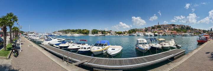 Fototapeta na wymiar Panorama Urlaubsort Vrsar auf Istrien / Kroatien
