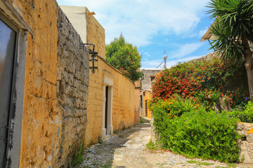 Fototapeta na wymiar Visiting the old town of Rhodes