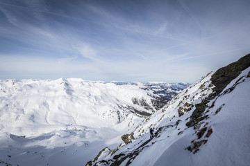 Winterlandschaft im Gebirge in den Alpen 