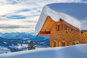 Chalet - Alpe - Alm - Allgäu - Winter - Schnee - Hütte