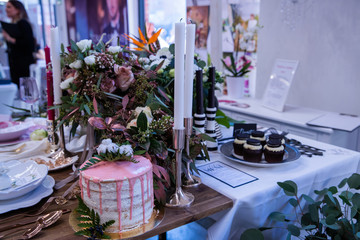 Wedding decoration on the table during the event before the wedding where the bride and groom flowers will be handmade food cakes cupcake decoration bowls and everything for the wedding day