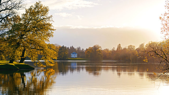 See im Herbst
