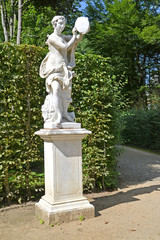 Obraz premium POTSDAM, GERMANY. A marble sculpture of the dancer with a tambourine in the park of San Sushi