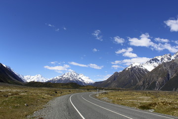 Fototapeta na wymiar Empty Road, Aoraki Mt. Cook, New Zealand, South Island