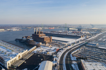 Obraz premium Industrial power plant Philadelphia Delaware River aerial image