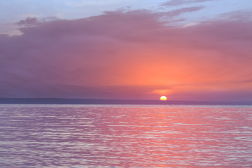 Obraz premium amazing dawn early morning / summer time dawn wild beach